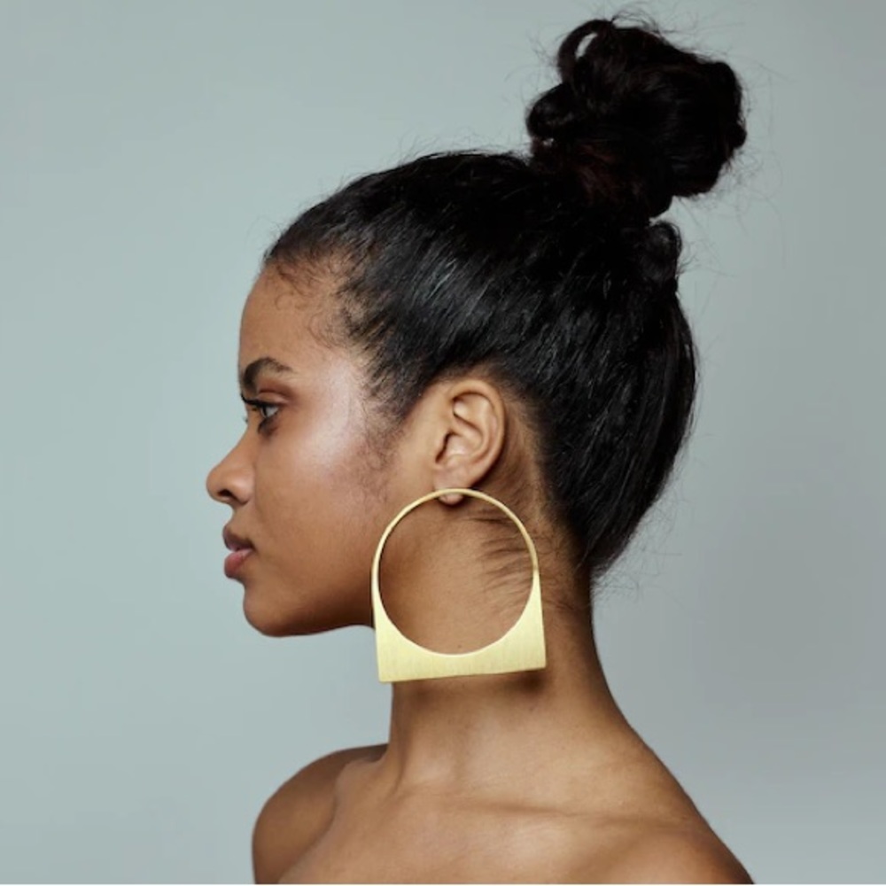 Geometric hoops.